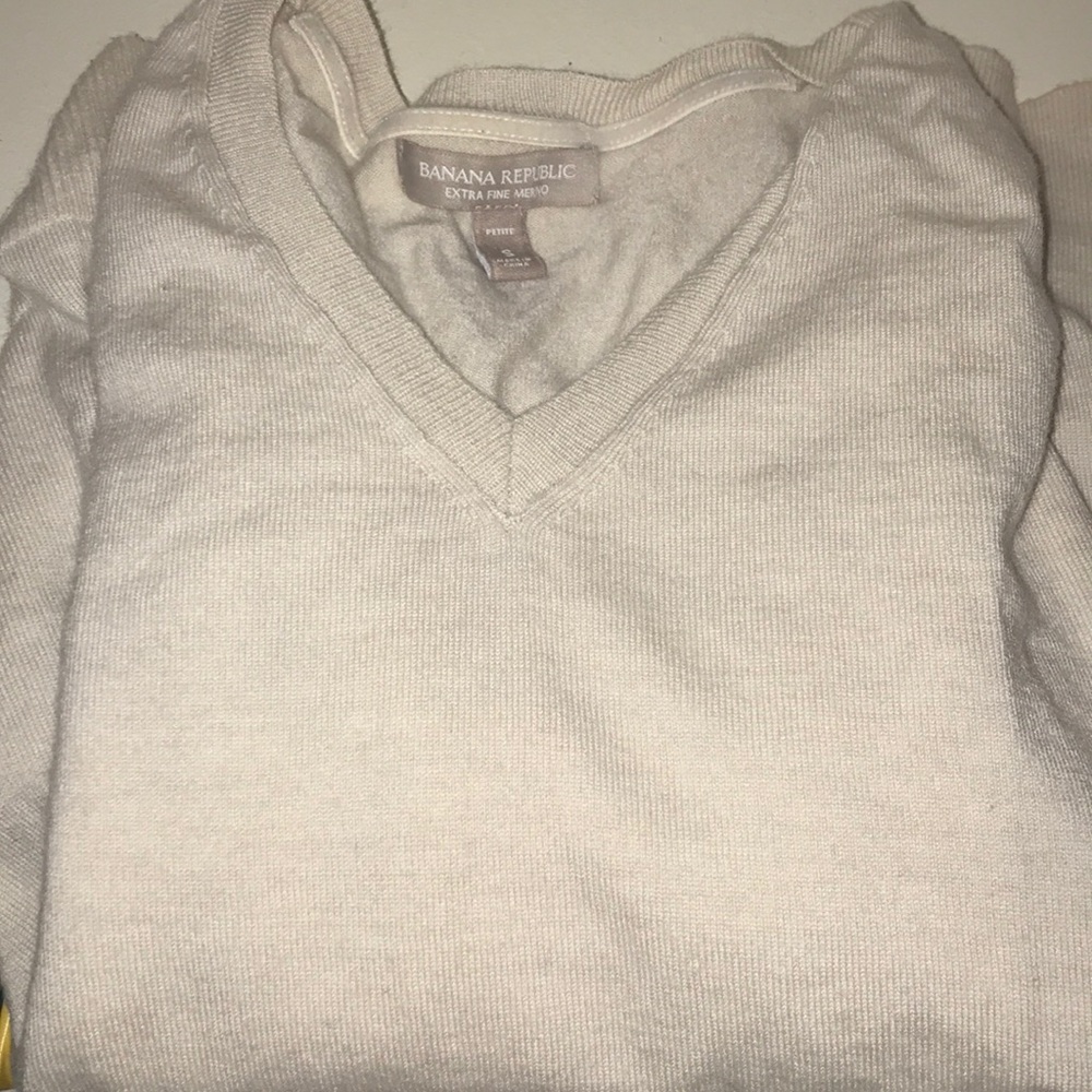Banana Republic Merino Wool V-neck Sweater